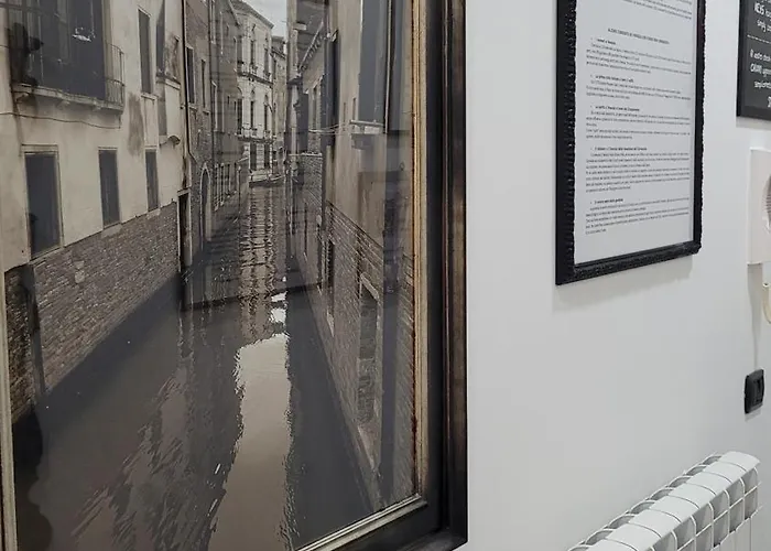 Lovely Escape In Venice *